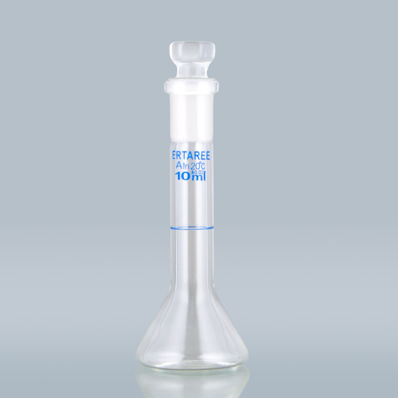 ESV229，透明梯形容量瓶，10ml，玻璃塞，10/13，±0.04ml，3.3硼硅酸盐玻璃，梯形防倾倒，“IN”校准